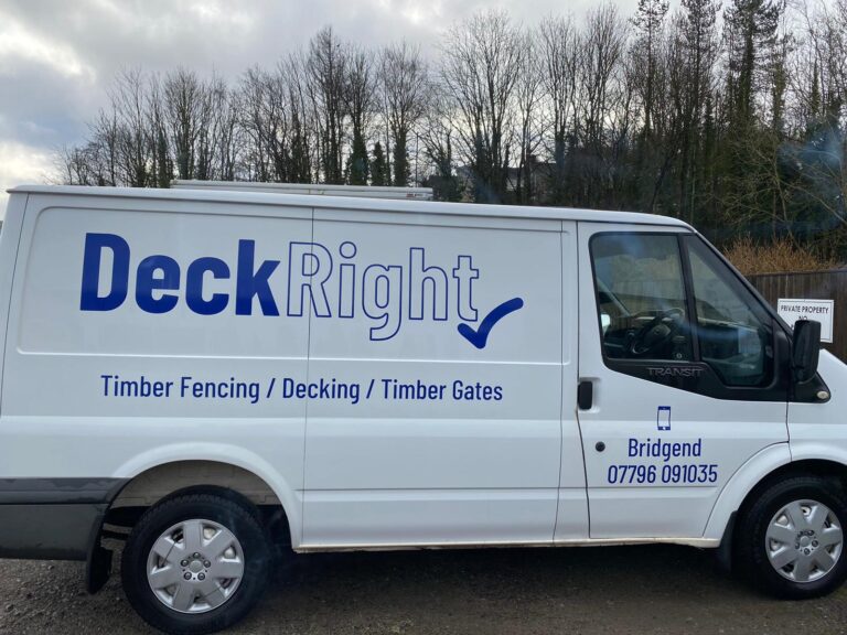 DeckRight van