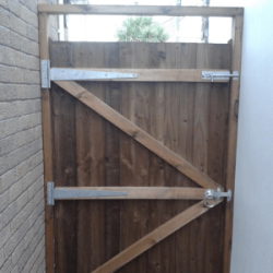 Inside view of single feather edge gate in walkway